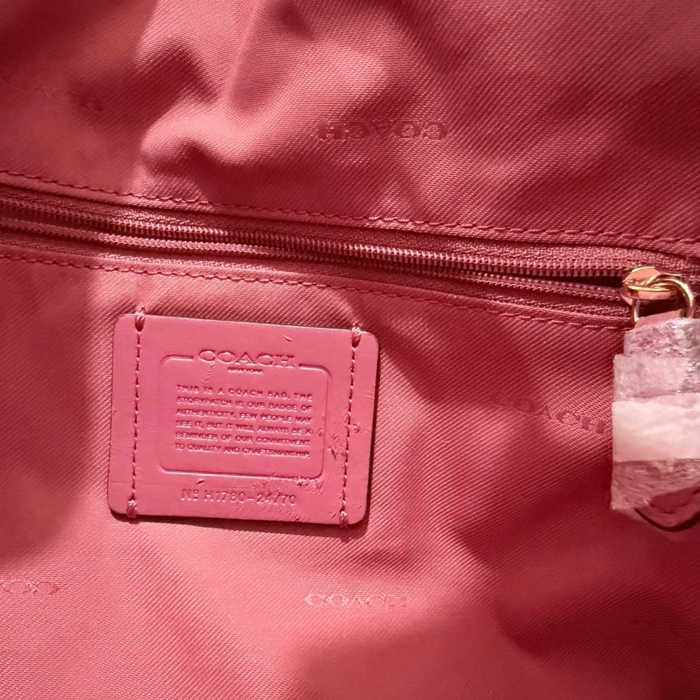 Coach Scout with Floral Wallet-2 pcs set - Picture 7 of 14